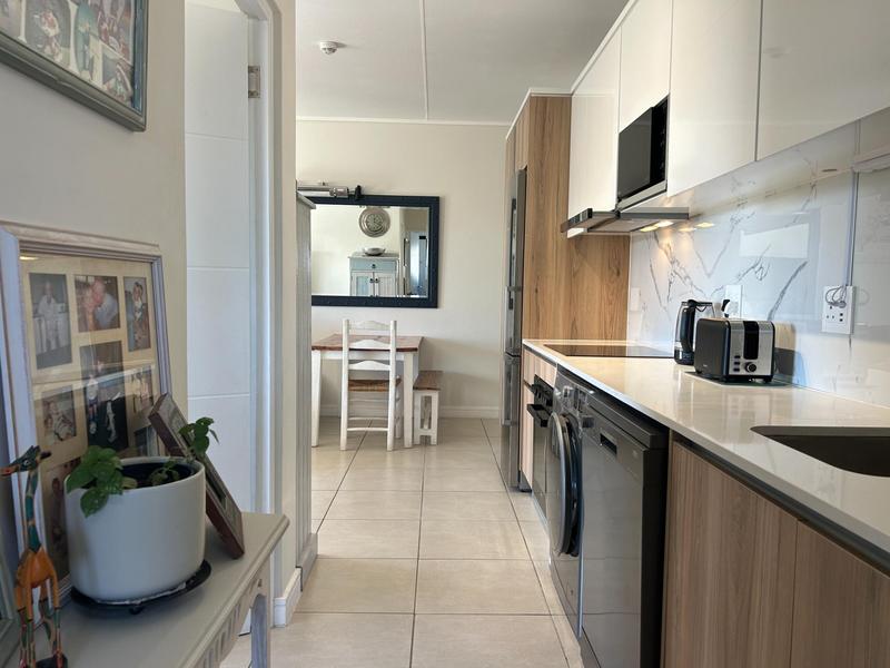 1 Bedroom Property for Sale in Sandown Western Cape